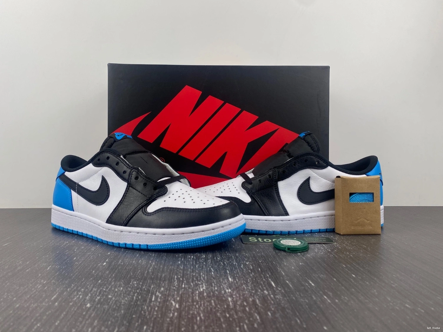 Retro - CZ0790-104 1 Low OG UNC Jordan 0424